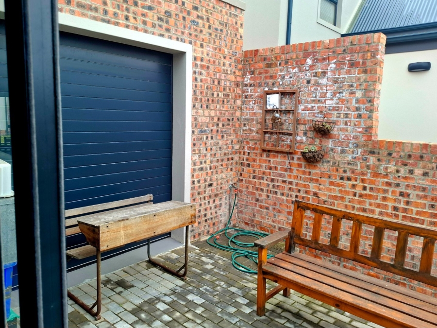 2 Bedroom Property for Sale in Hartenbos Central Western Cape